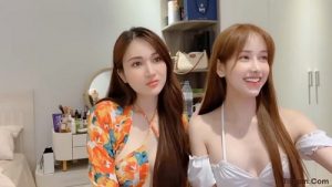 Hai em xinh đẹp ANNA102 nghịch lồn sex live quyến rũ